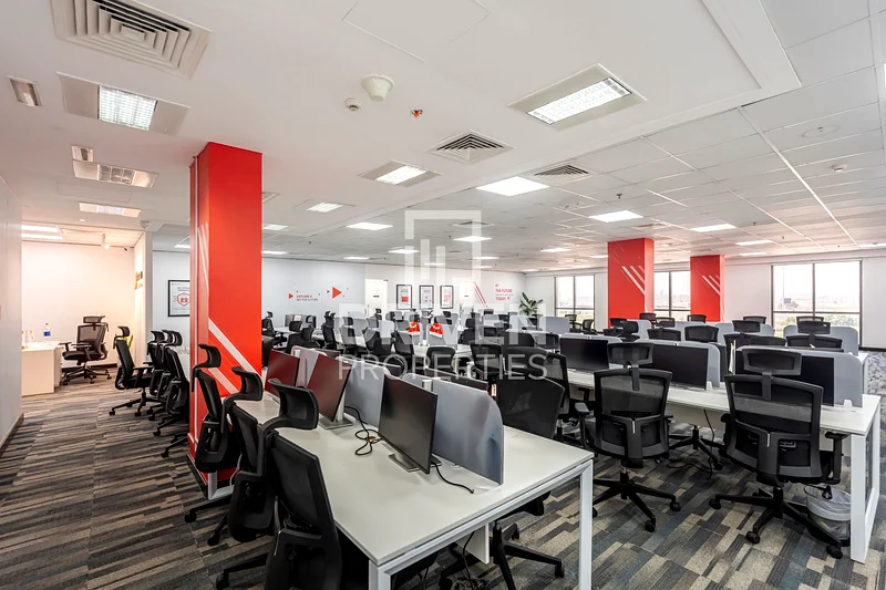 Large Layout Office | Close to Metro | Vacant64065806659459114