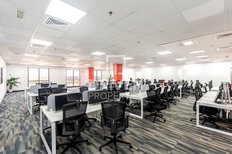 Large Layout Office | Close to Metro | Vacant64065806659459113