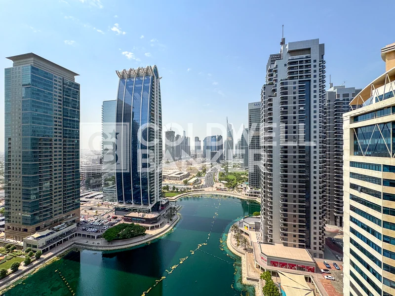 فاستو | شاغرة | أقسام زجاجية | غير مفروشة64071282534401110