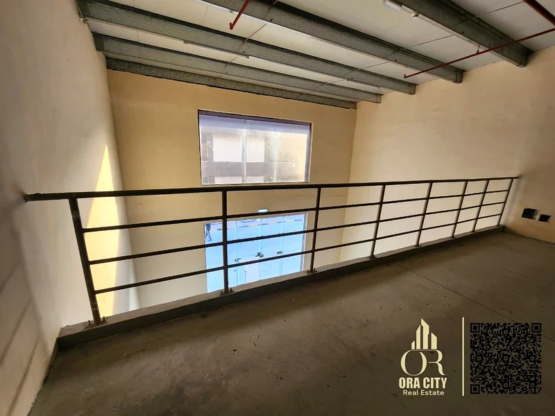 مستودع مميز بمساحة 3055 قدم مربع في الجرف 2، كهرباء 25 كيلو واط، مناطق تحميل وتفريغ، موقف خاص، موقع سهل الوصول - للإيجار مباشرة من64073673898241111