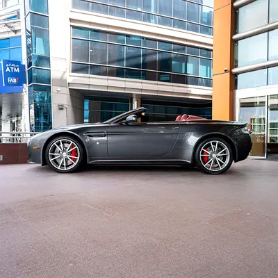 صورة 8 لـ 2016 Aston Martin VANTAGE