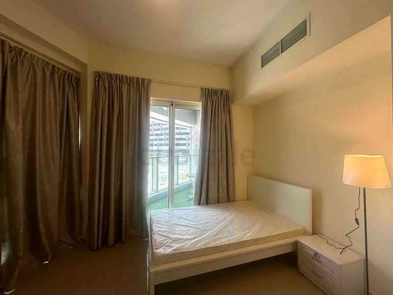 Balcony room in Reem Island ||64047971457537113