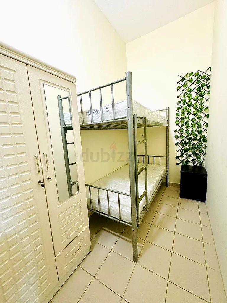 Executive partition near metro,, available from 1st October ‼️64049166908673112