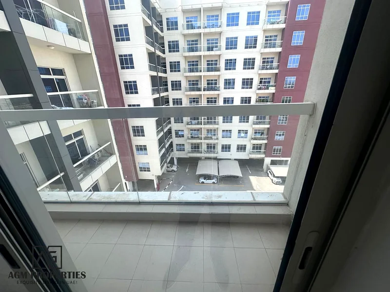 Ready to Move | With Balcony | Spacious64052220152322113
