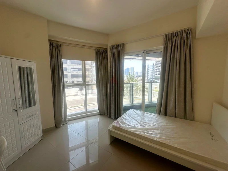 Balcony room in Reem Island ||64047971457537112