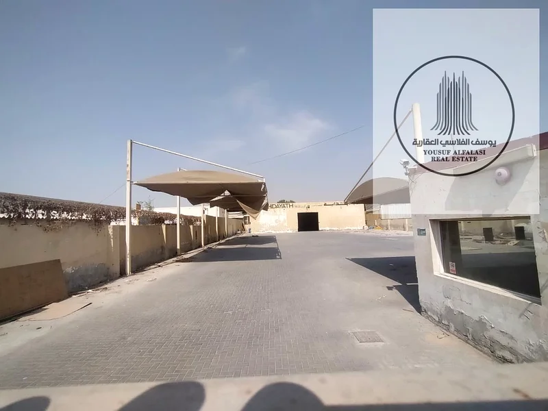 أرض صناعية للإيجار في الشارقة الصناعية 17، مساحة 18,200 قدم مربع64059542279937112