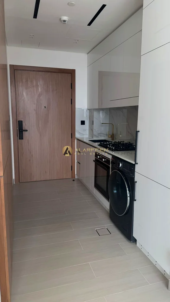 Studio | Price & Cheques Negotiable | Get Now!64173287857539113