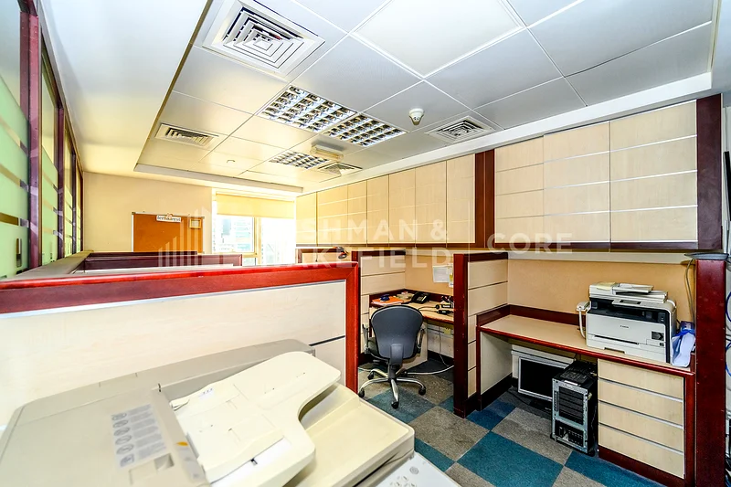 شاغر | مجهز ومفروش | ترخيص DMCC64071282248066114