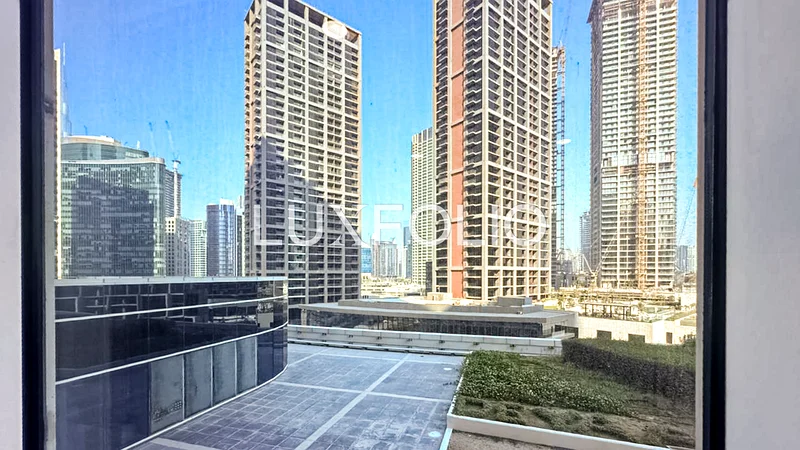 الوحدات المقسمة | قريب من مترو | طابق منخفض64069085742081114