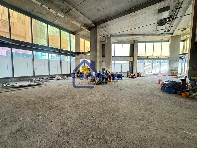 Grade A Quality | Chiller Free | Prime Location64072670767105110
