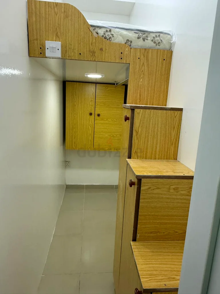 Partition available in Al Riga murakbaat, near matro, and muteena64048914849409110