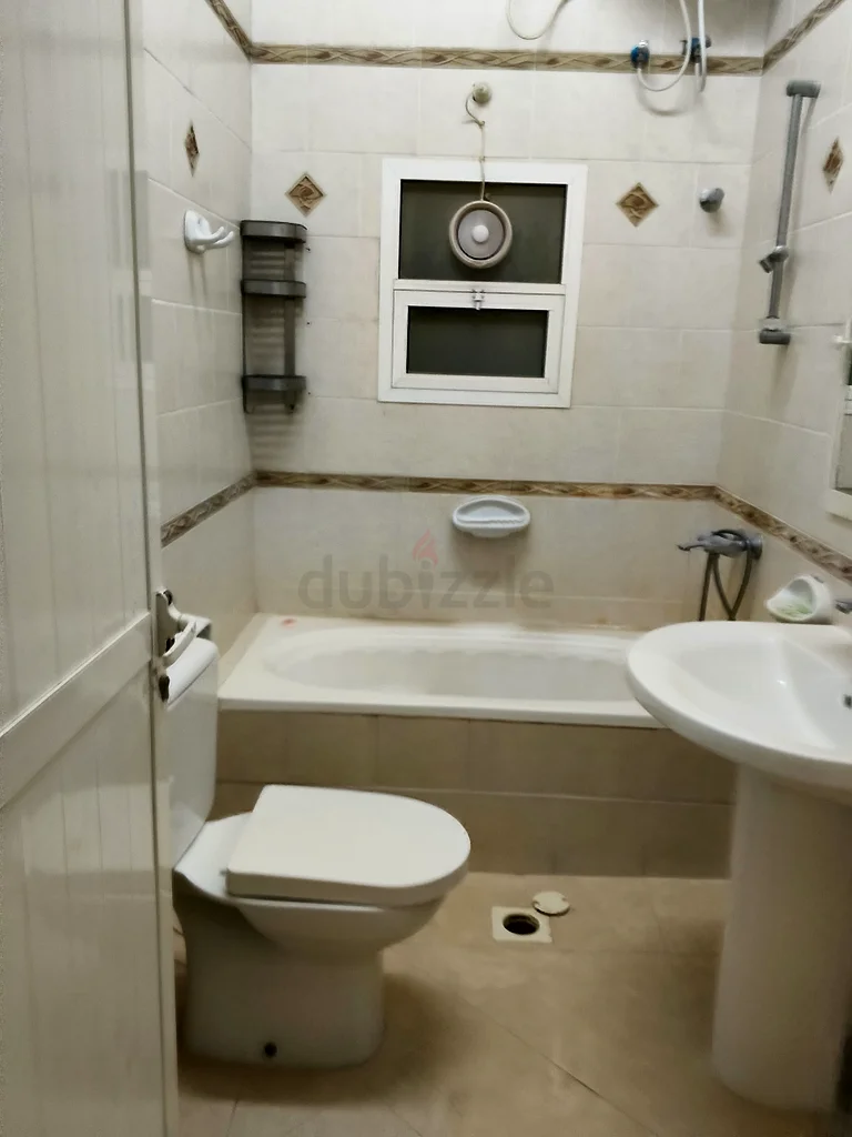 غرفة عائلية متاحة للإيجار في الرشيدية64049535043073112