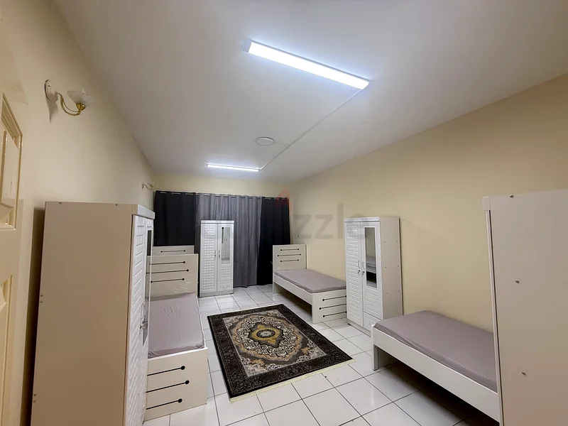Ladies executive bedspace near mankhool area (Burjman metro / sharaf Dg metro)64049789817345111