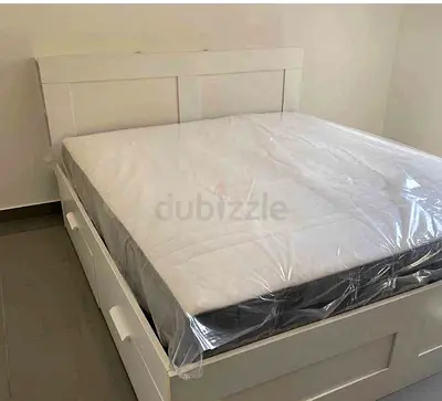 IKEA brimness king size bed with 4 storage drawers underneath and with  IKEA mattress