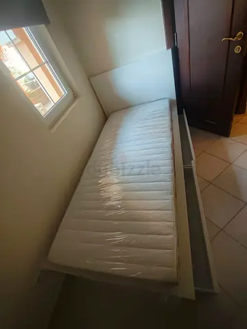 Ikea malam single bed 90/200 with 2 storage drawers underneath with IKEA mattress is available in ne