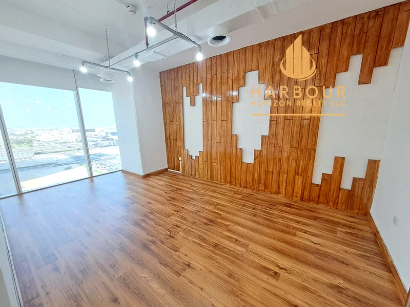 Fitted Office W Glass Partition Ready To Move | 2 Parking64068336132097114