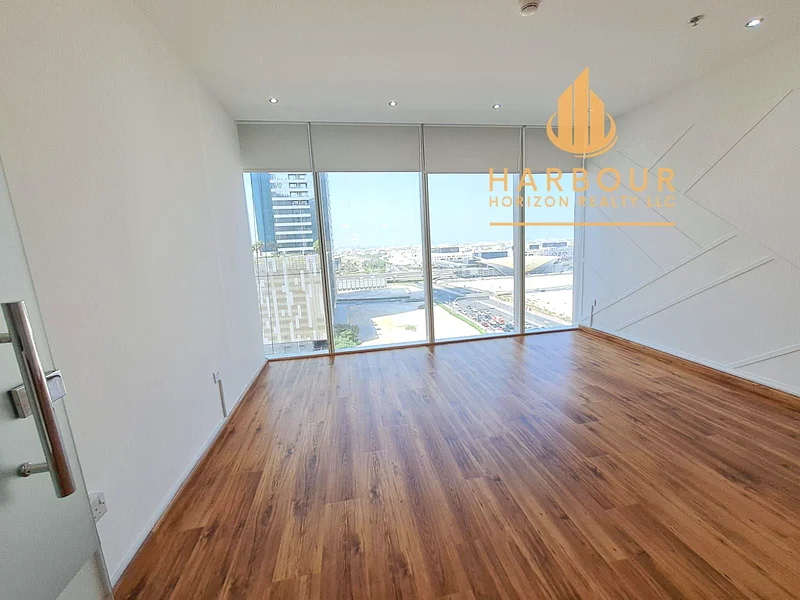 Fitted Office W Glass Partition Ready To Move | 2 Parking64068336132097113