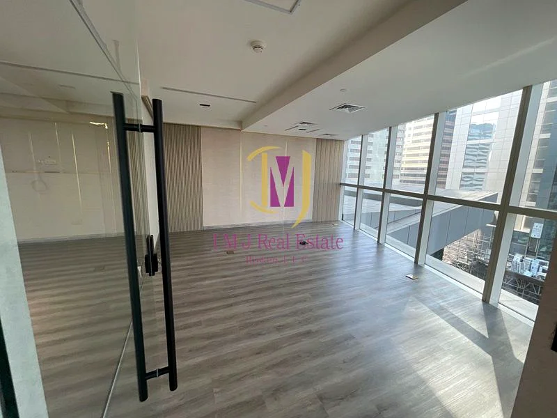 Fitted | Partitioned | Low Floor | SZR View64066361081729114