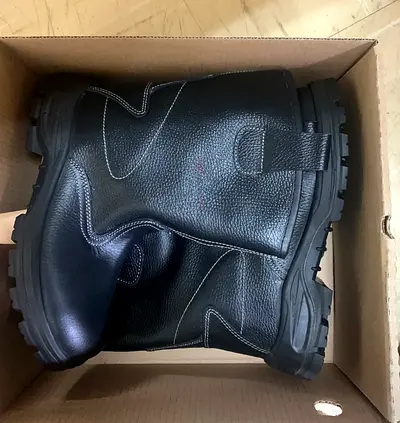 Safety shoe size 43