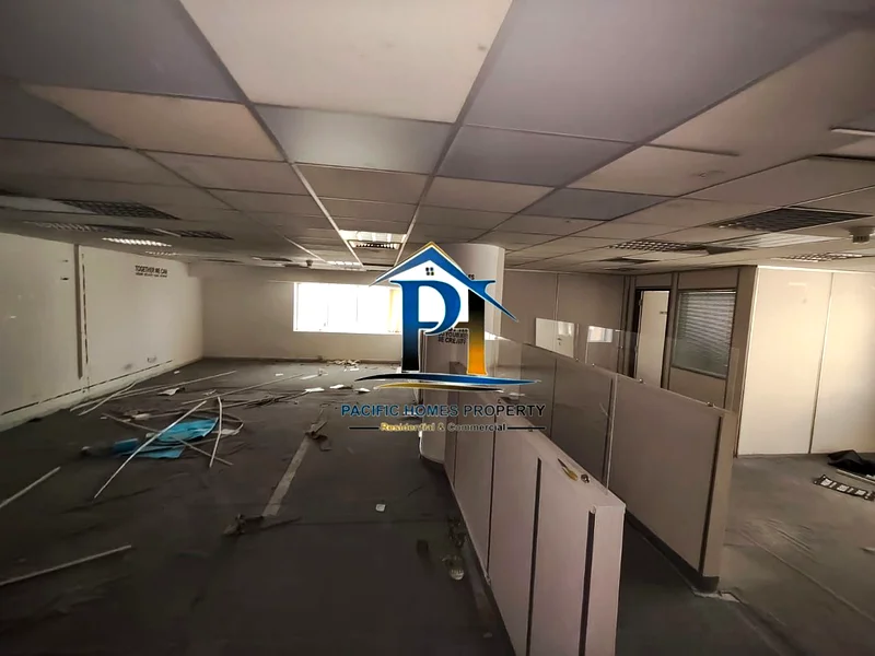 1235 SQFT FITTED OFFICE AVAILABEL AT PRIME LOCATION CLOSE TO METRO JUST IN  115k....64065922185217111