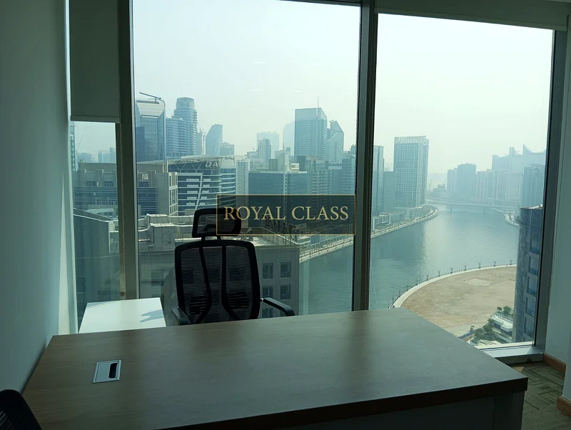 Road, canal and Burj Khalifa View | Binary Tower | Ready to Move-In64070295566209112