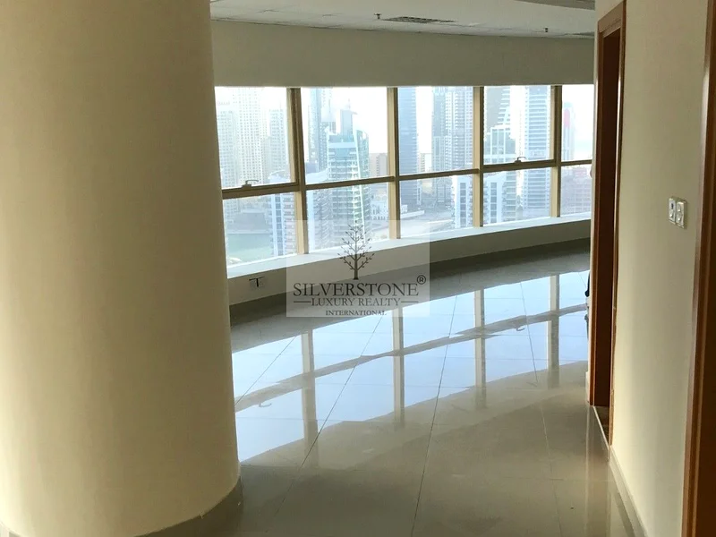 Spacious and Bright | High Floor | Prime Location64069747996930111
