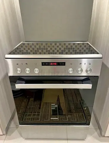 Siemens Italian 4 Hobs Electric Ceramic Cooker 60 by 60 cm latest model