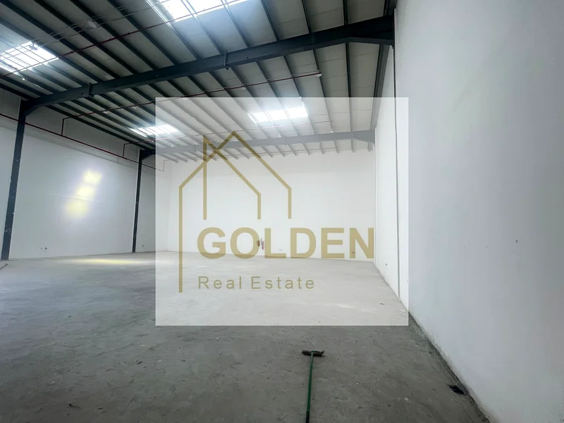 Spacious 4,000 Sqft Warehouse for Rent in Umm Al Quwain – Ideal for Storage or Business Operations.64061497255042112
