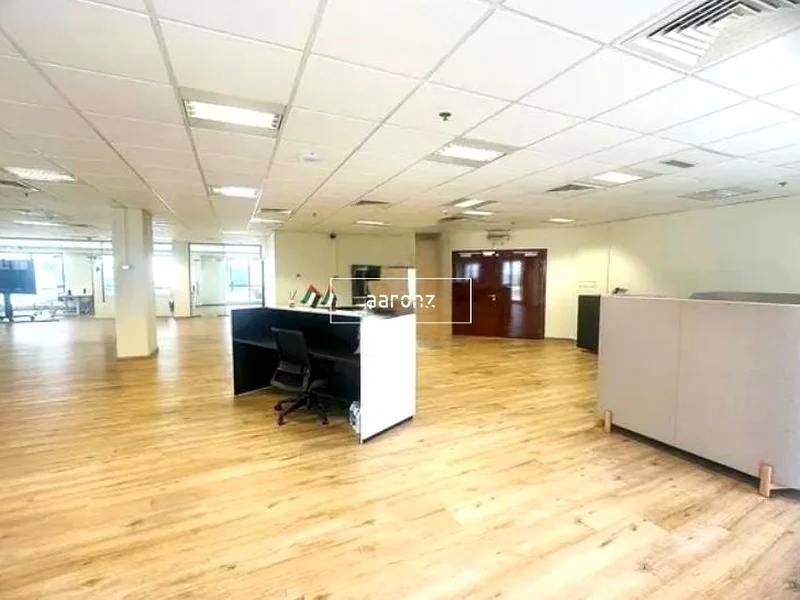 Prime Location | Huge Layout | Near to Metro64065806613891112