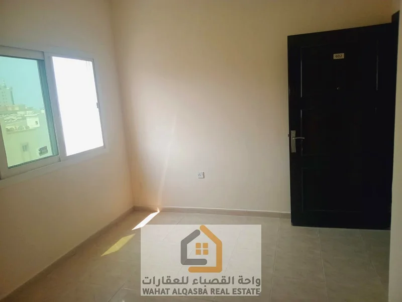 đ¶ A distinctive studio for annual rent in Al Qulaya with a separate kitchen, central air conditioning, and free parking đ¶64184453332993114