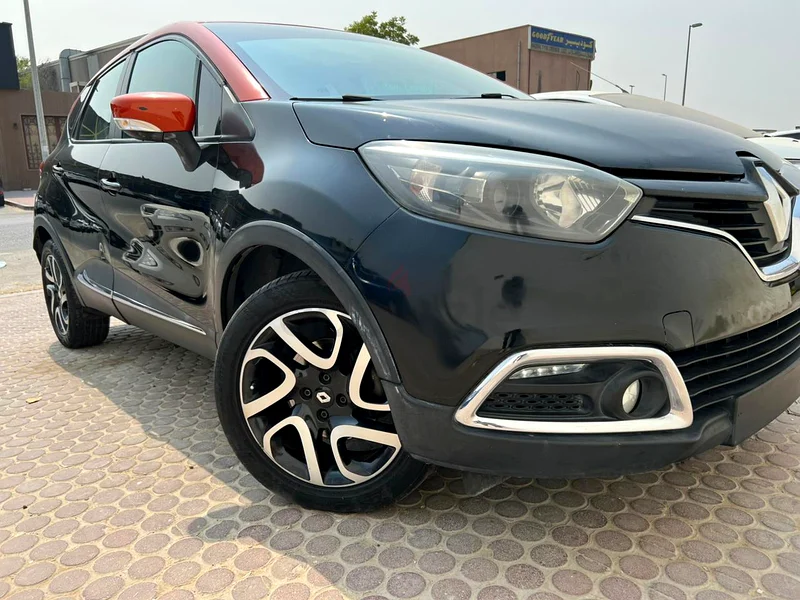 RENAULT CAPTURE,GCC SPECIFICATIONS, FULLY AUTOMATIC, REVERSE CAMERA PARKING SENSORS ECT.. VERY GOOD63891332038658110