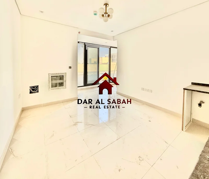 Luxurious Apartment || Well Maintained || Easy Payment plane || On Road Building64187212534785110