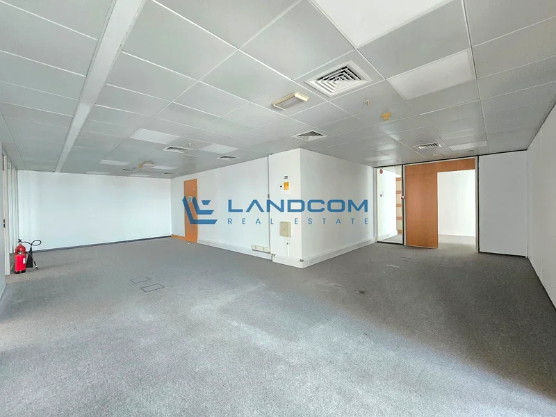 |HOT OFFER!! Fully Independent Unit | Prime location| Close to Metro|64067680574211112