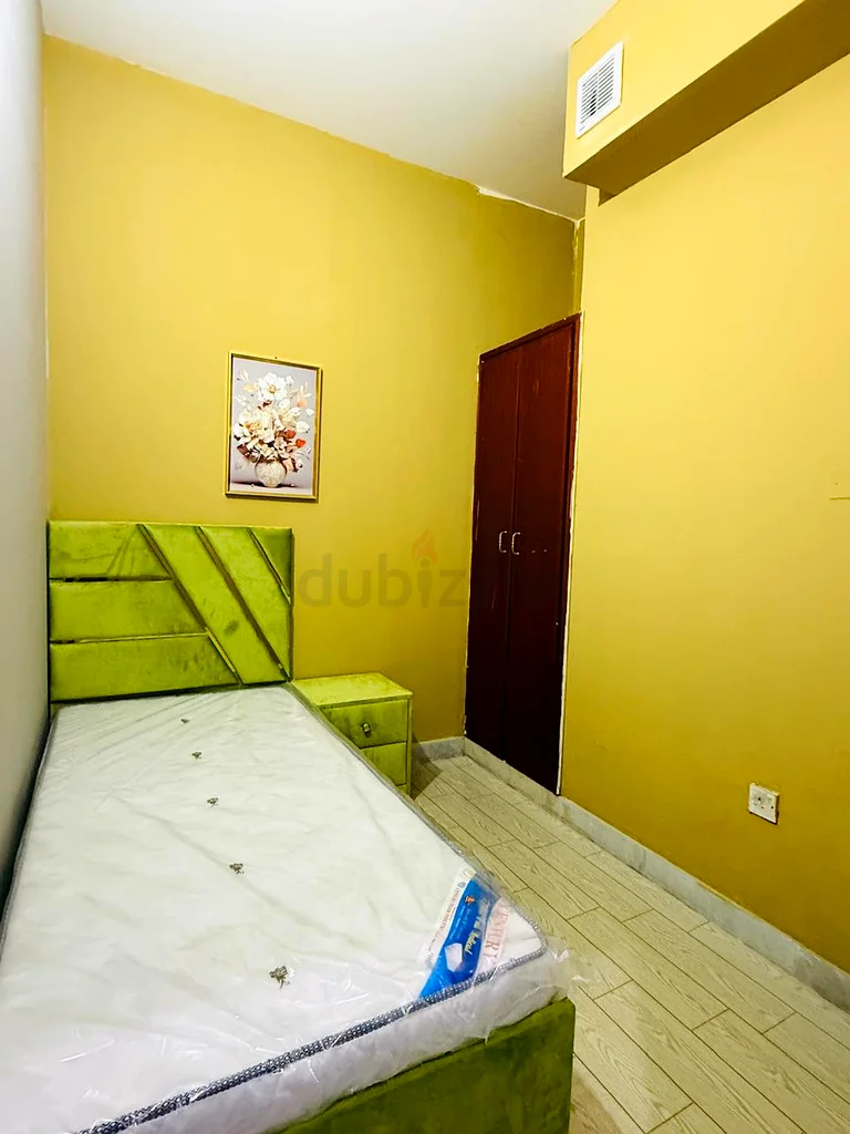 BRAND NEW SPACIOUS PARTITION AVAILABLE IN SHABIYA 11 FOR SINGLE EXECUTIVE64054278334339111
