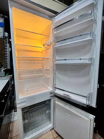 Siemens latest model built-in bottom freezer refrigerator