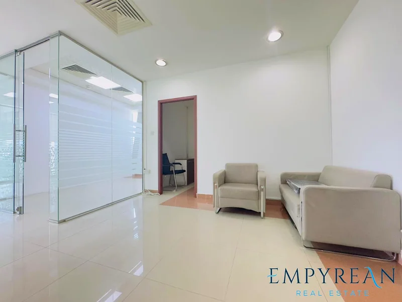 قريب من المترو | طابق عالي | مجهز بالكامل ومفروش64070073771138112