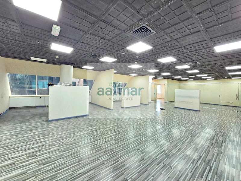 Close to Metro | Prime Location | Chiller free64072555895426112