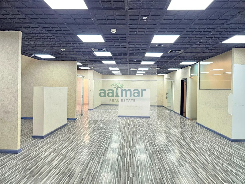 Close to Metro | Prime Location | Chiller free64072555895426114