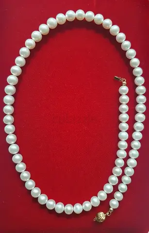 Original pearl necklace
