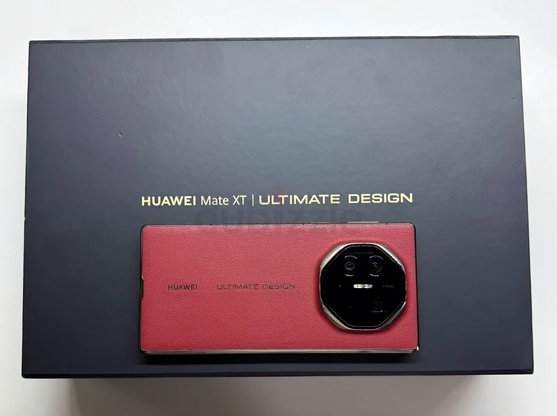 HUAWEI Mate XT Red 1TB Global版 HUAWEI Mate XT | ULTIMATE DESIGN HUAWEI Mate XT Red 1TB Global版 HUAWEI Mate XT | ULTIMATE DESIGN