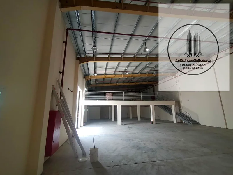 Al-Saj'a Warehouse, 6,850 square feet of storage space, with an office and bathroom.64058561316994112