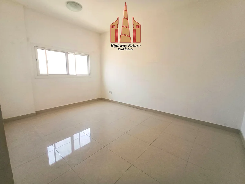 Near KFC ● 1 Parking free ● Splanded 1-BHK Aprt with Open view ● Fully family Building64194019909891110