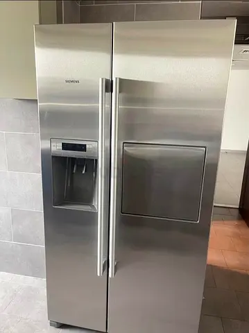 Siemens IQ700 Side By Side Refrigerator New model