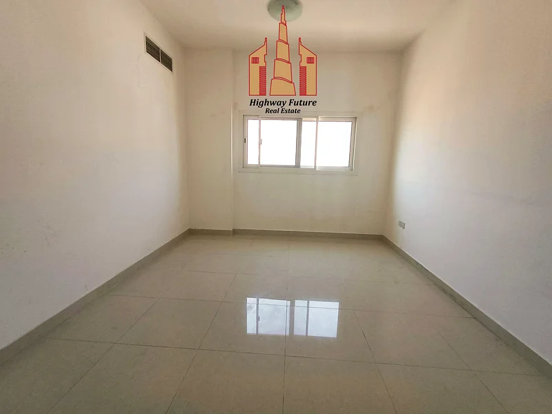 Near KFC ● 1 Parking free ● Splanded 1-BHK Aprt with Open view ● Fully family Building64194019909891112