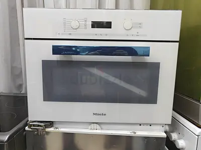 Miele built in microwave white excellent condition like new made in Germany