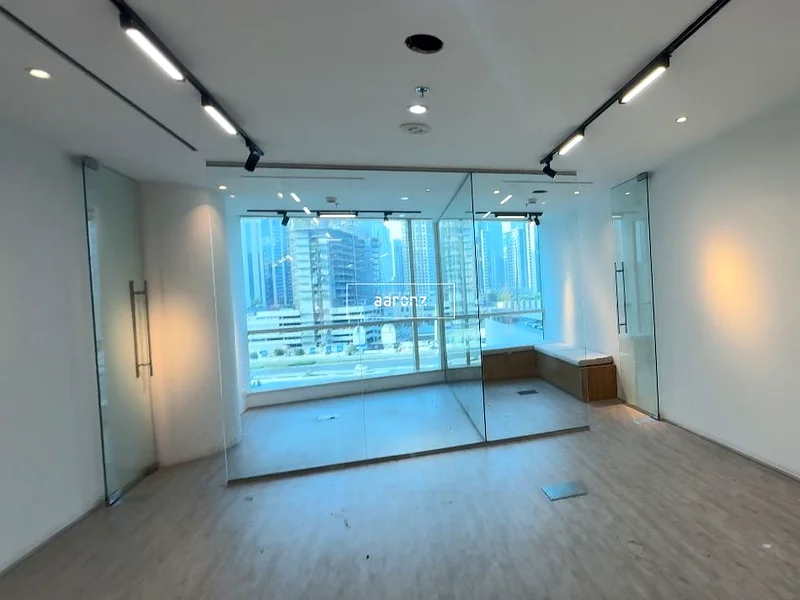 Burj Khalifa View | Nicely Fitted | Prime Location64068336213122114
