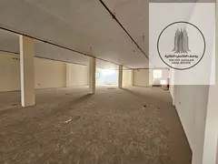 For rent, a warehouse of 11,450 square feet, 40 kilowatt electricity, on a main street