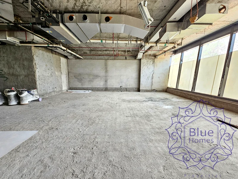 Prime location Retail !chiller A.c free ! Near to Lamcy palaza64072774639106112