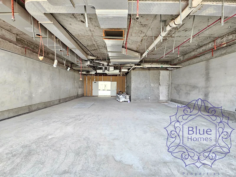 Prime location Retail !chiller A.c free ! Near to Lamcy palaza64072774639106110