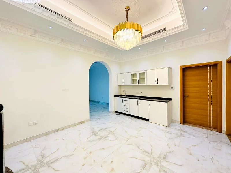 تُوجد غرف استوديو كبيرة64050466443906111